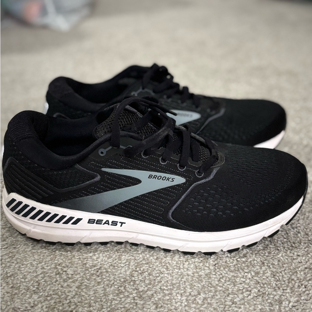 Brooks Men's Beast Black and White Athletic Shoes